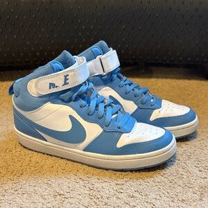 Nike Kids Mid-Top Sneakers in Light Blue and White